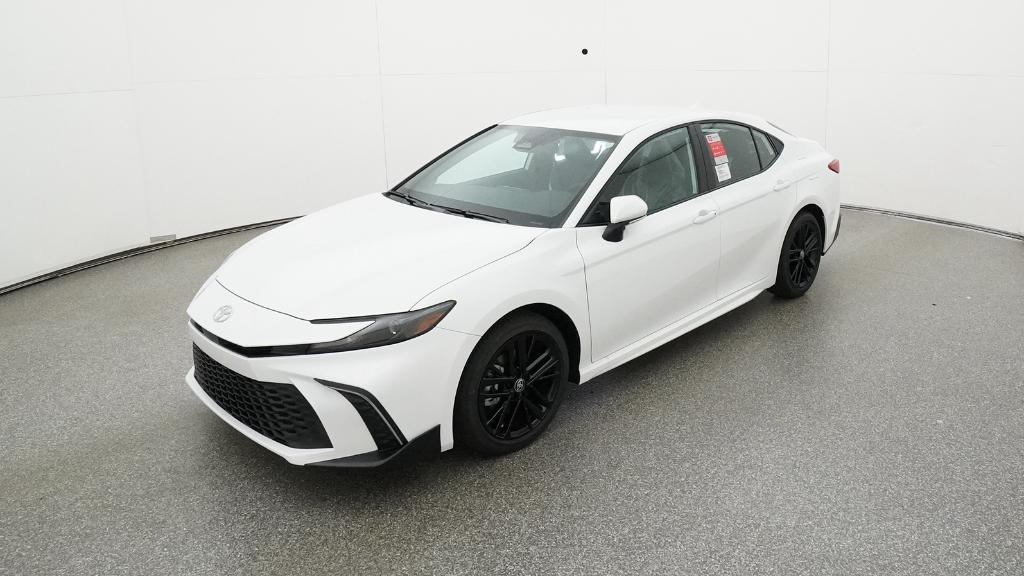 2026 Toyota Camry SE's photo