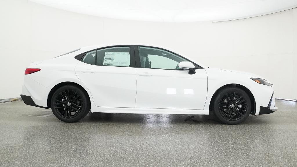 2026 Toyota Camry SE photo 2