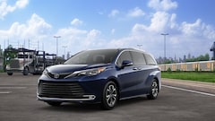 2025 Toyota Sienna Platinum 7 PASSENGER