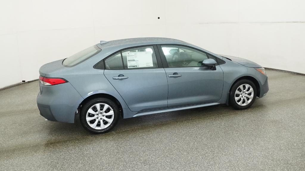 2026 Toyota Corolla LE photo 3