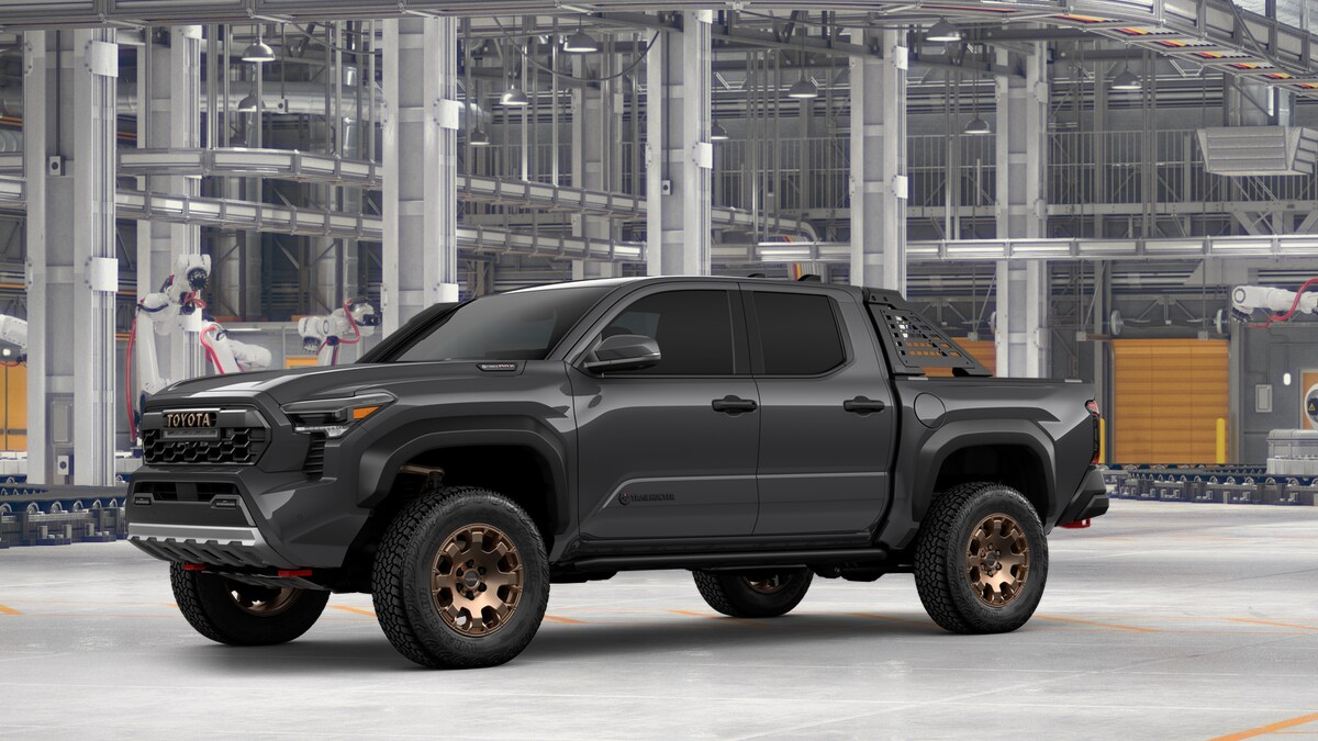 2025 Toyota Tacoma Trailhunter photo 2