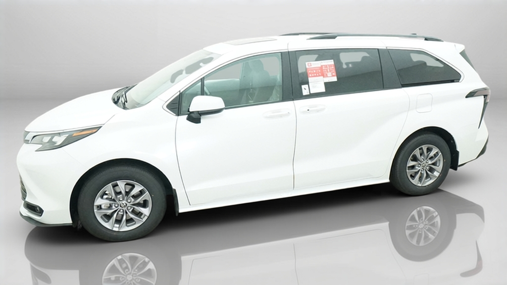New 2026 Toyota Sienna XLE Van Passenger Van