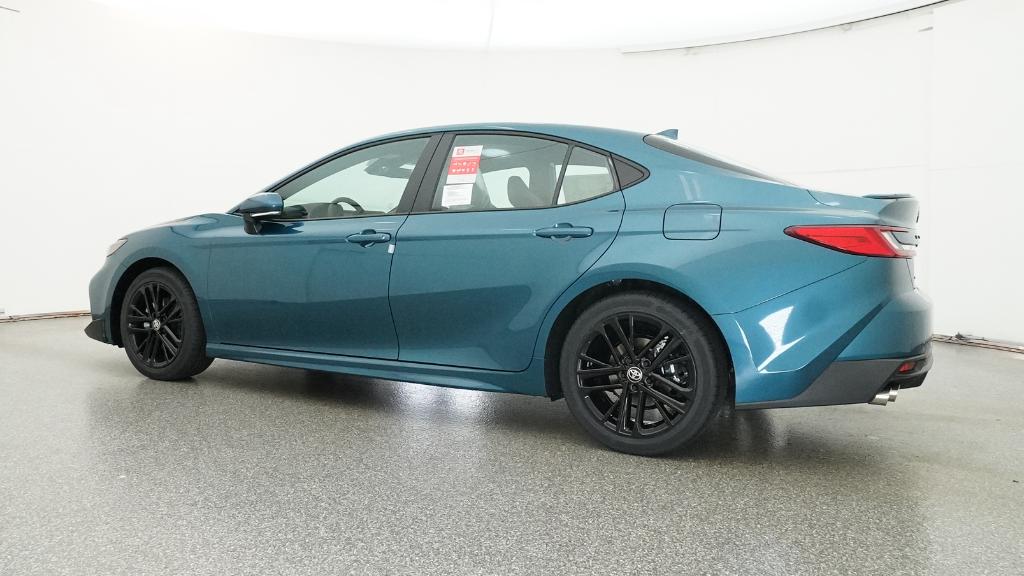 2026 Toyota Camry SE photo 3