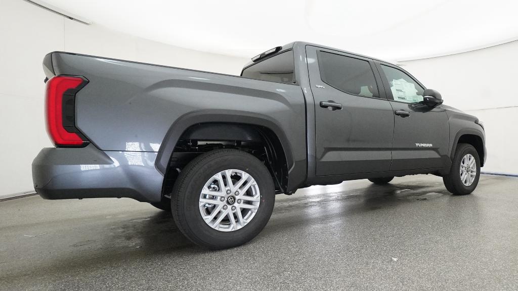 2026 Toyota Tundra SR5 - Photo 8