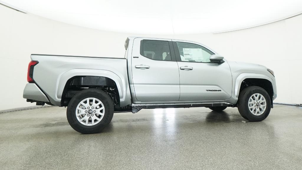 2025 Toyota Tacoma SR5 photo 4