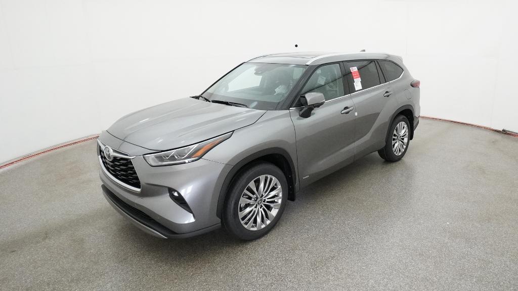 2026 Toyota Highlander Hybrid Platinum AWD's photo