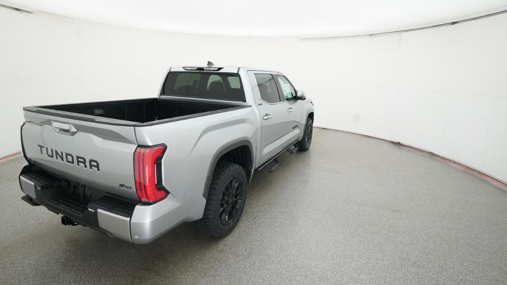 2026 Toyota Tundra Limited - Photo 18