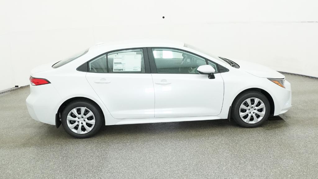 2026 Toyota Corolla LE photo 2