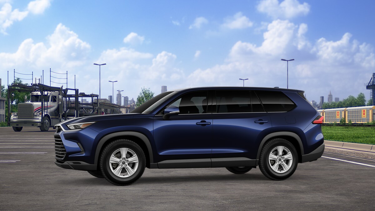 2026 Toyota Grand Highlander LE AWD photo 3