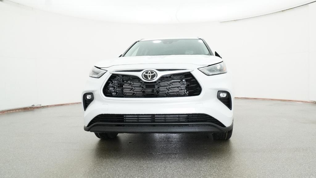 New 2026 Toyota Highlander XLE SUV