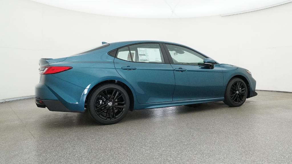 2026 Toyota Camry SE photo 2