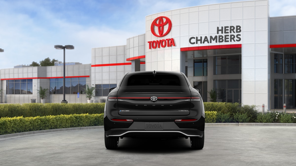 2026 Toyota Crown Limited - Photo 28