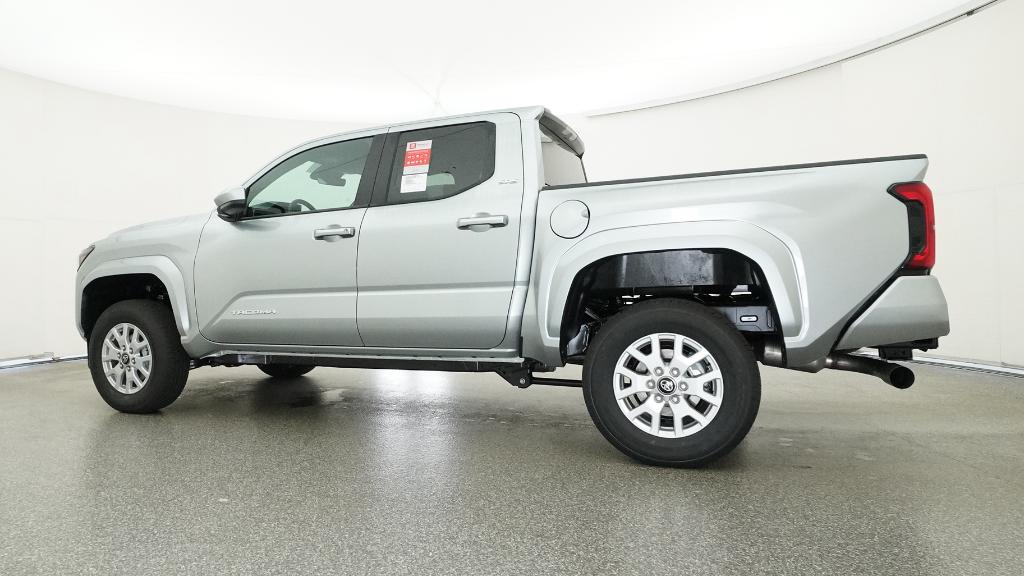 2025 Toyota Tacoma SR5 photo 2