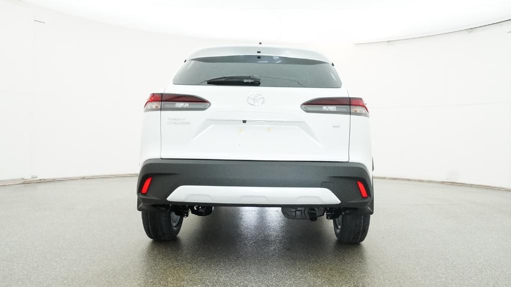 2026 Toyota Corolla Cross LE photo 4
