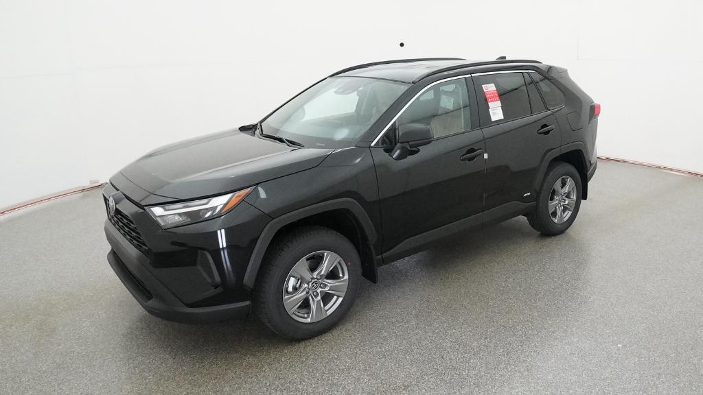 2025 Toyota RAV4 LE's photo