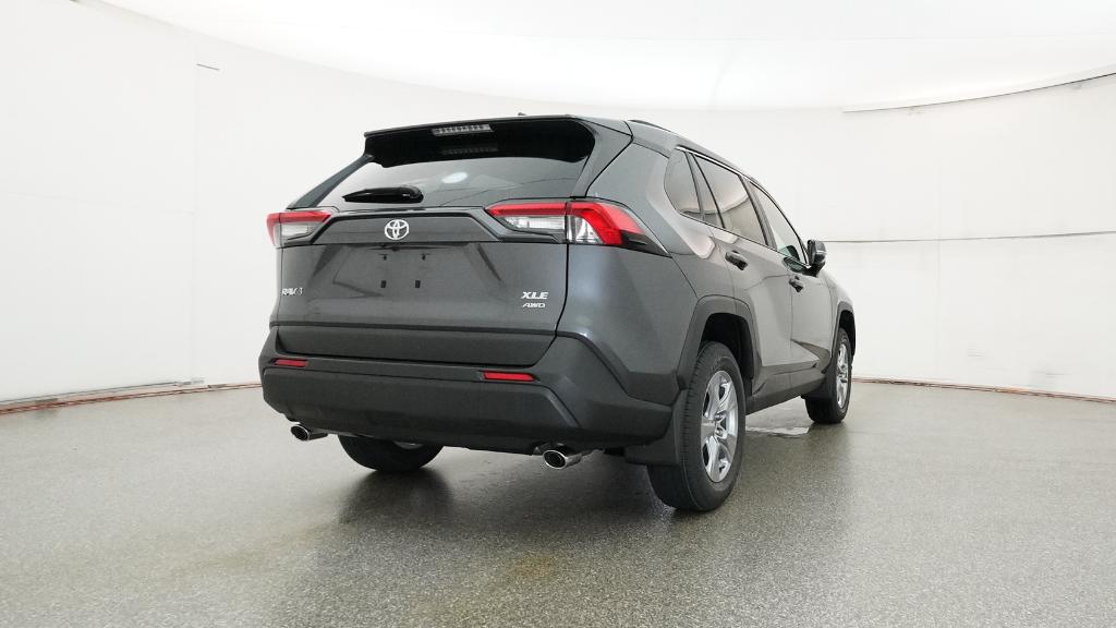 2025 Toyota RAV4 XLE photo 2