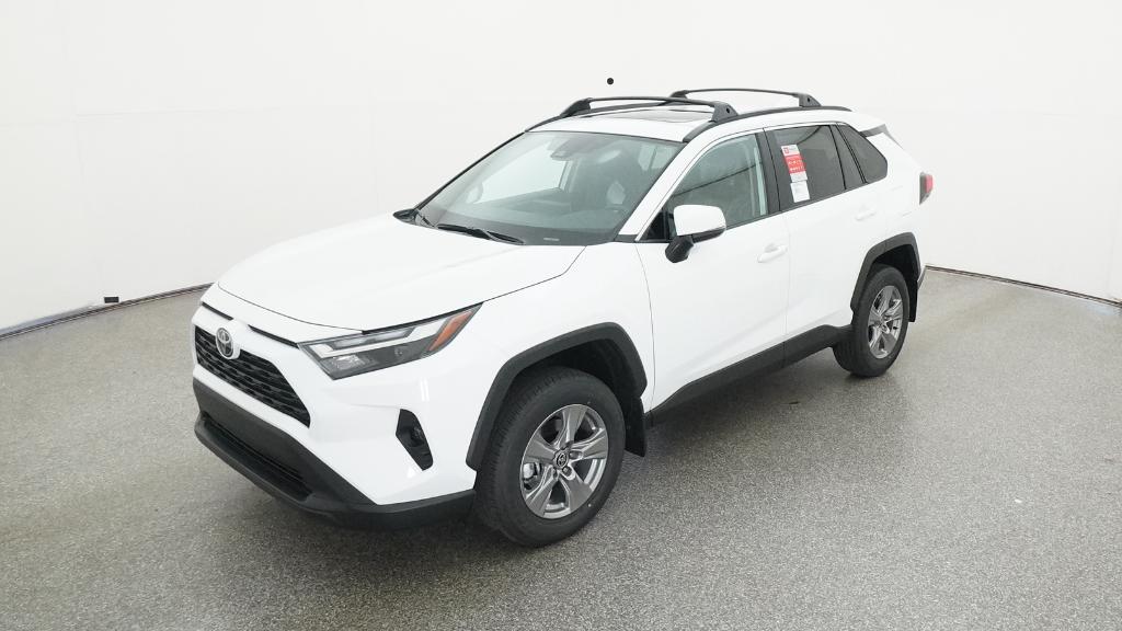 2025 Toyota RAV4 XLE's photo