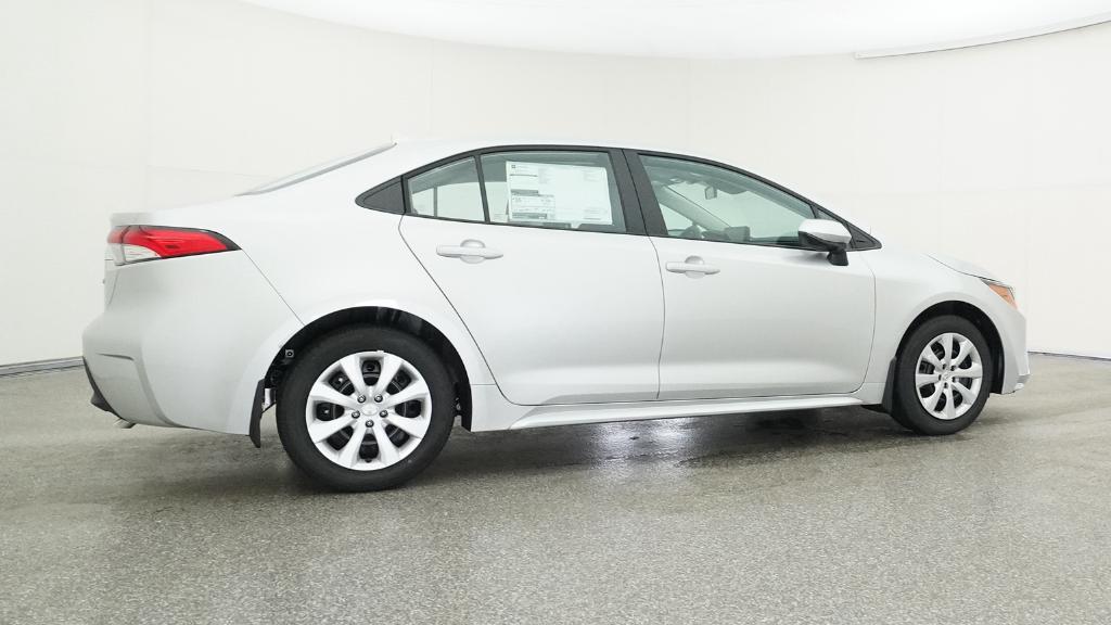 2026 Toyota Corolla LE photo 4