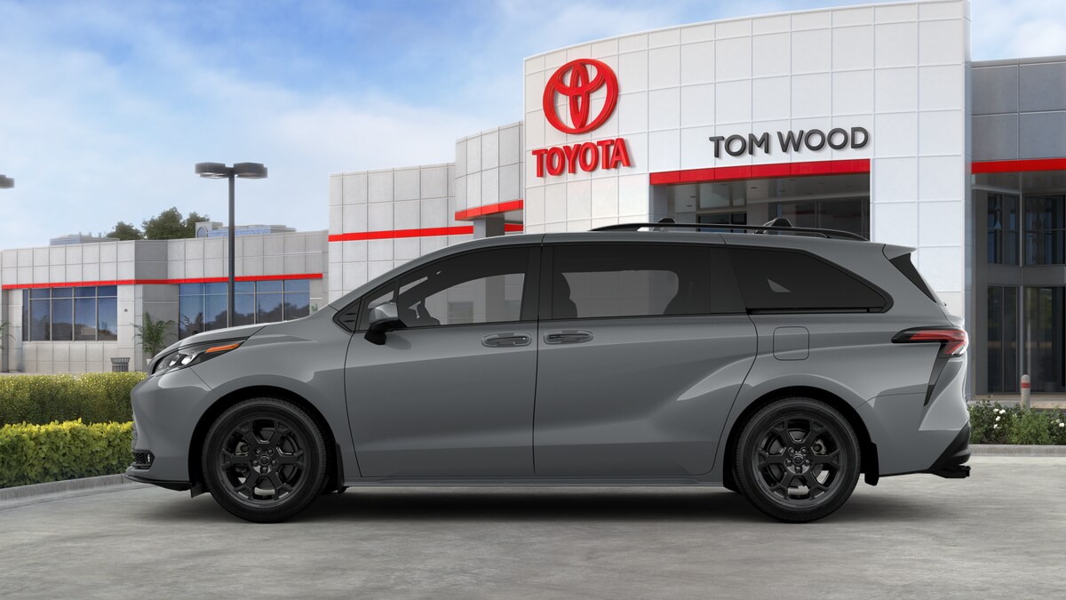 2025 Toyota Sienna Woodland Edition photo 4