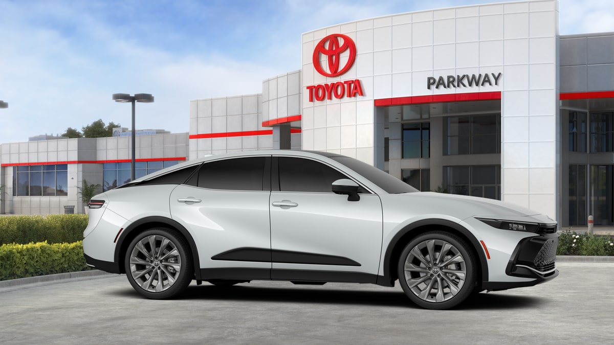 2026 Toyota Crown Limited - Photo 13