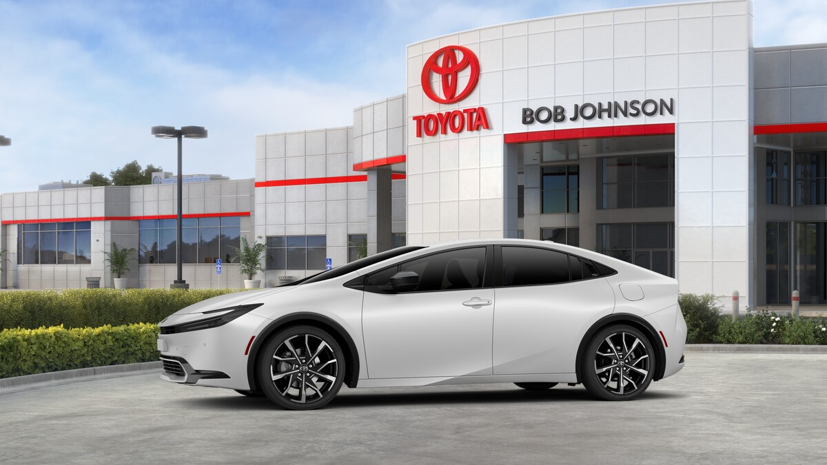 2026 Toyota Prius Plug-in Hybrid XSE photo 3