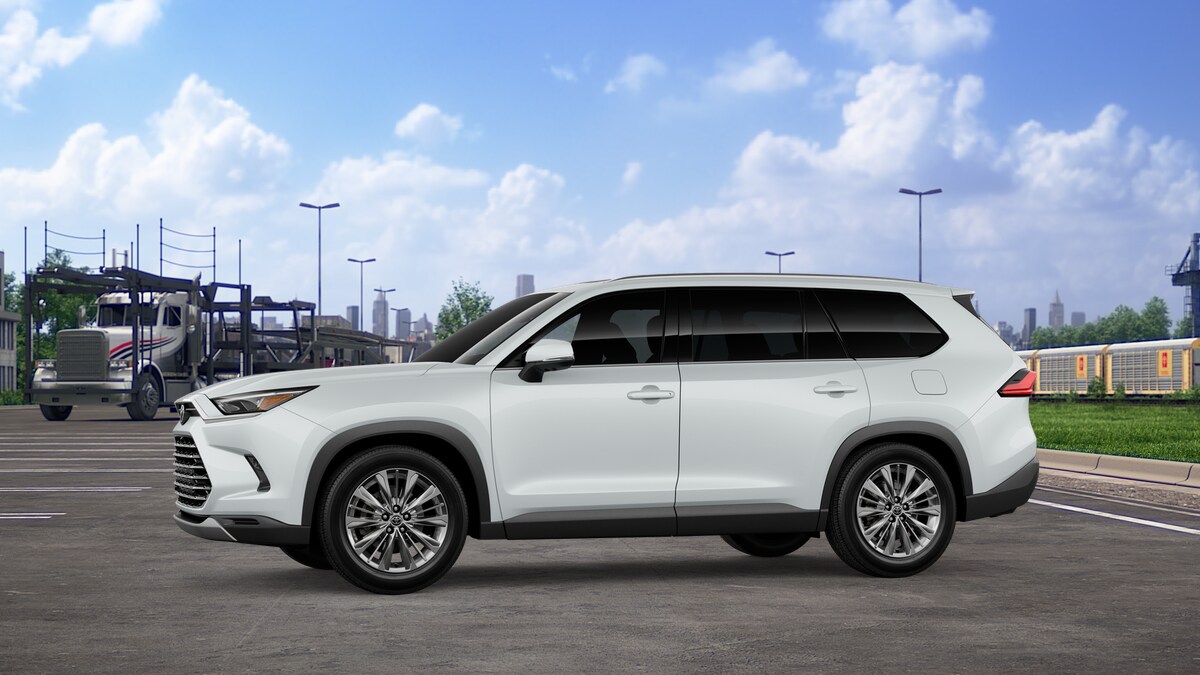 2026 Toyota Grand Highlander Platinum photo 3