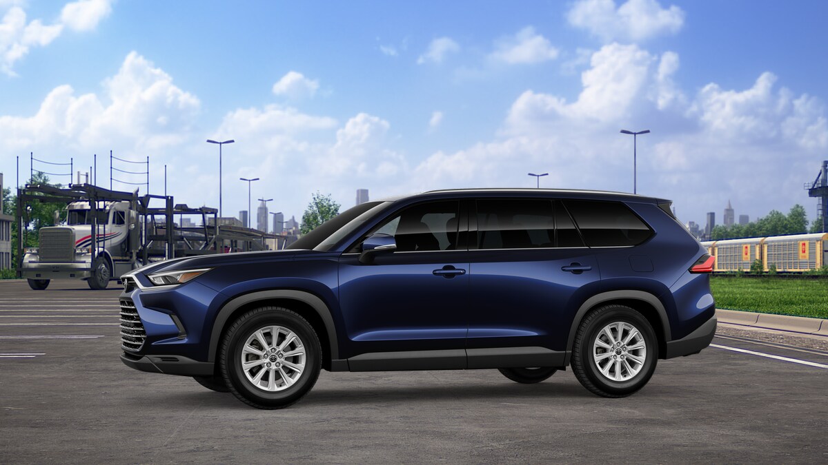2026 Toyota Grand Highlander XLE AWD photo 3