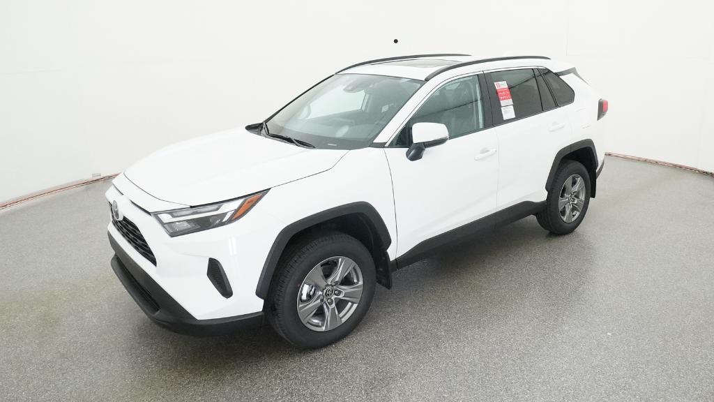2025 Toyota RAV4 XLE's photo