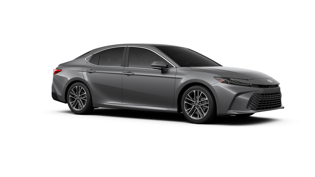 2025 Toyota Camry XLE - Photo 18