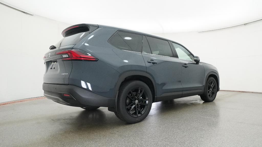 2026 Toyota Highlander Hybrid Limited photo 2