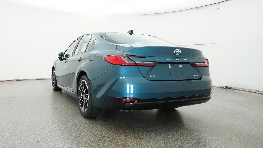 2026 Toyota Camry XLE photo 3