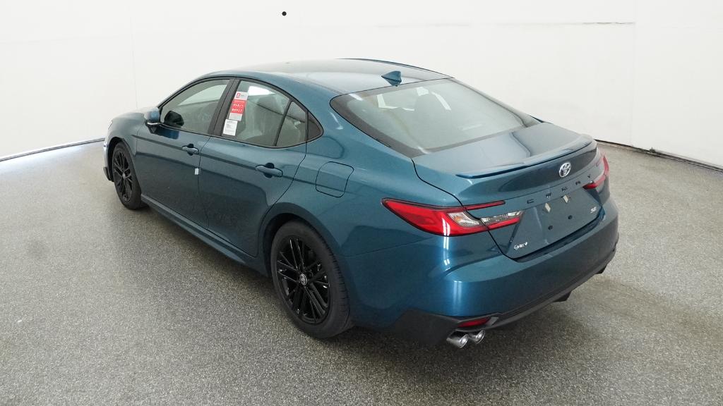 2026 Toyota Camry SE photo 7