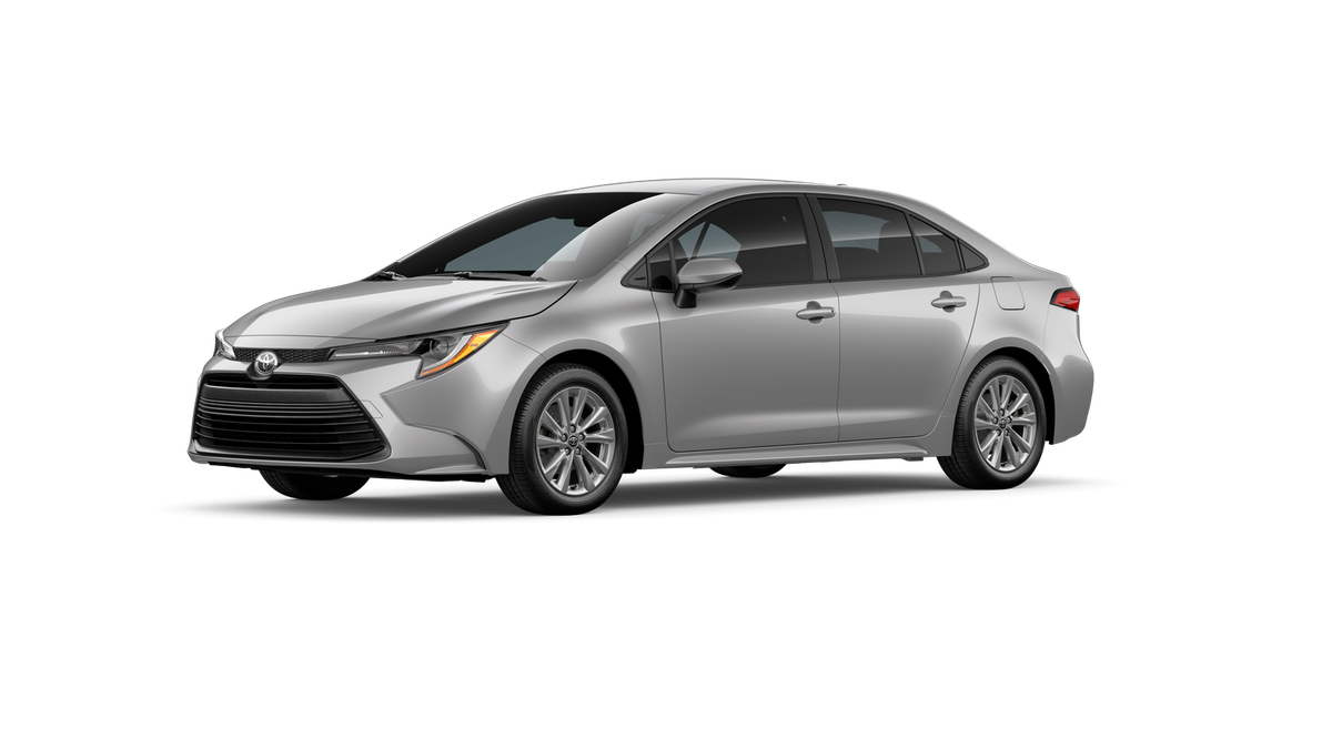 2026 Toyota Corolla LE photo 3