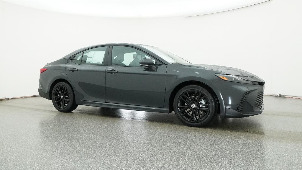 2026 Toyota Camry SE photo 3