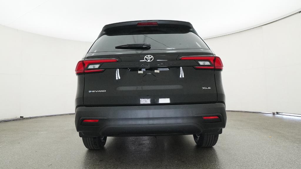 2026 Toyota Highlander XLE Hybrid photo 2