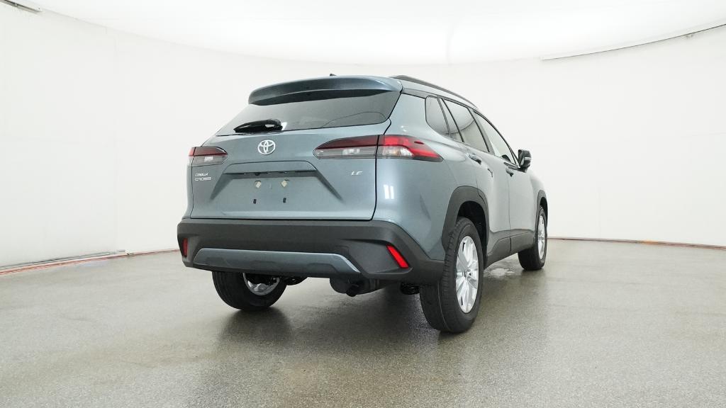 2026 Toyota Corolla Cross LE photo 3