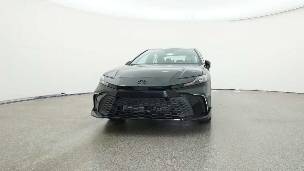 2026 Toyota Camry SE photo 4