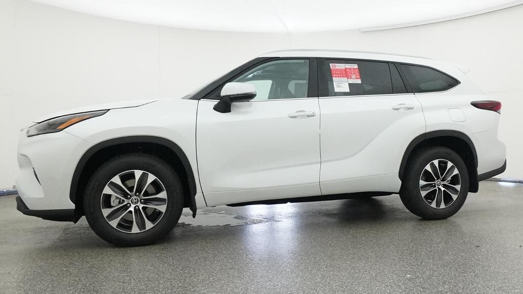 New 2026 Toyota Highlander XLE SUV