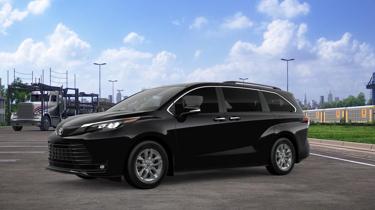 2026 Toyota Sienna XLE photo 2