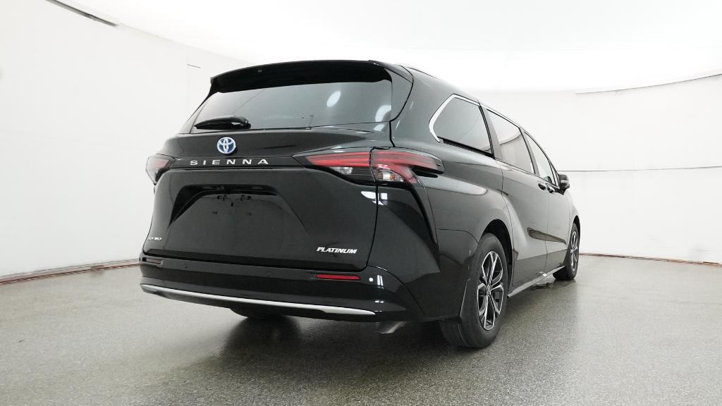 2025 Toyota Sienna Platinum photo 2