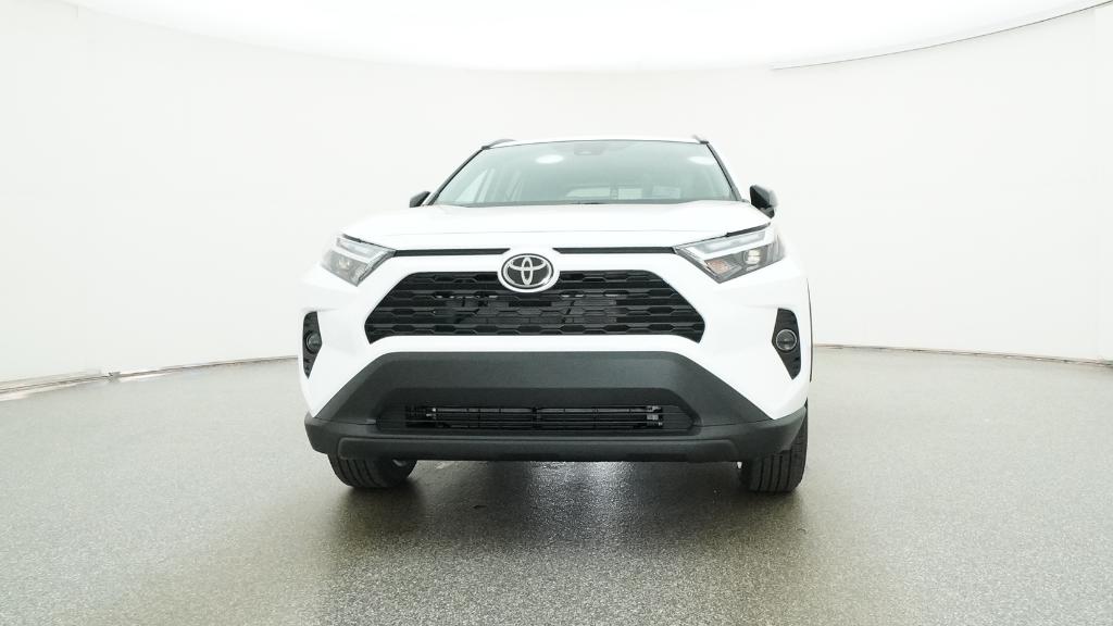 2025 Toyota RAV4 Hybrid LE photo 4