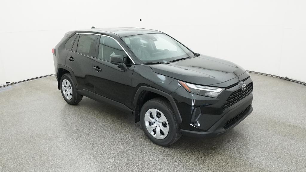 2025 Toyota RAV4 LE photo 4