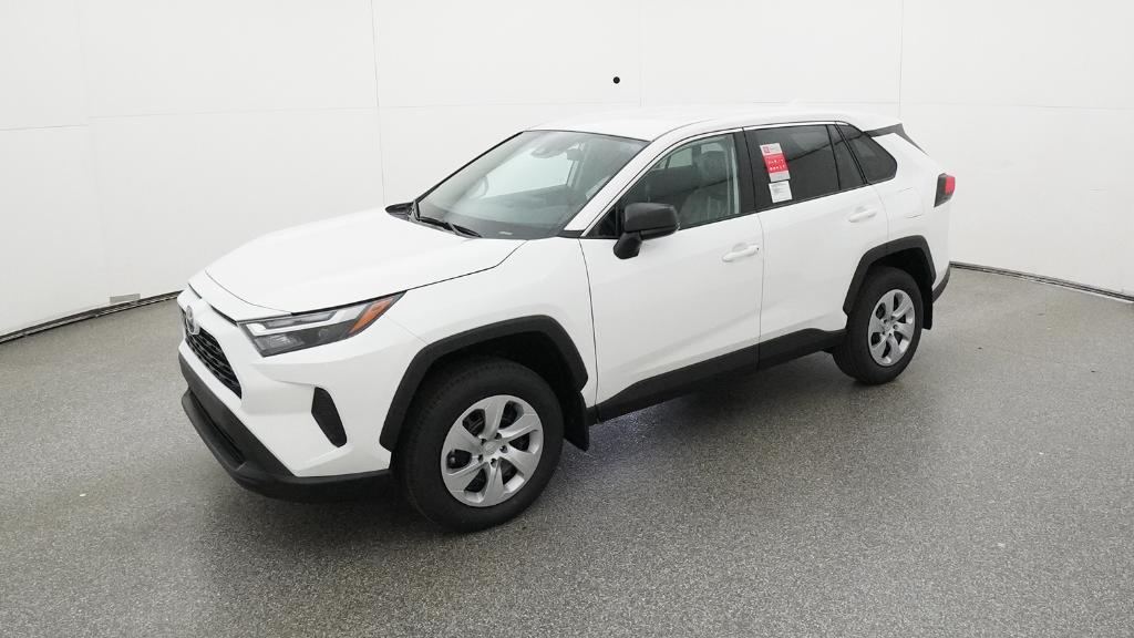2025 Toyota RAV4 LE's photo