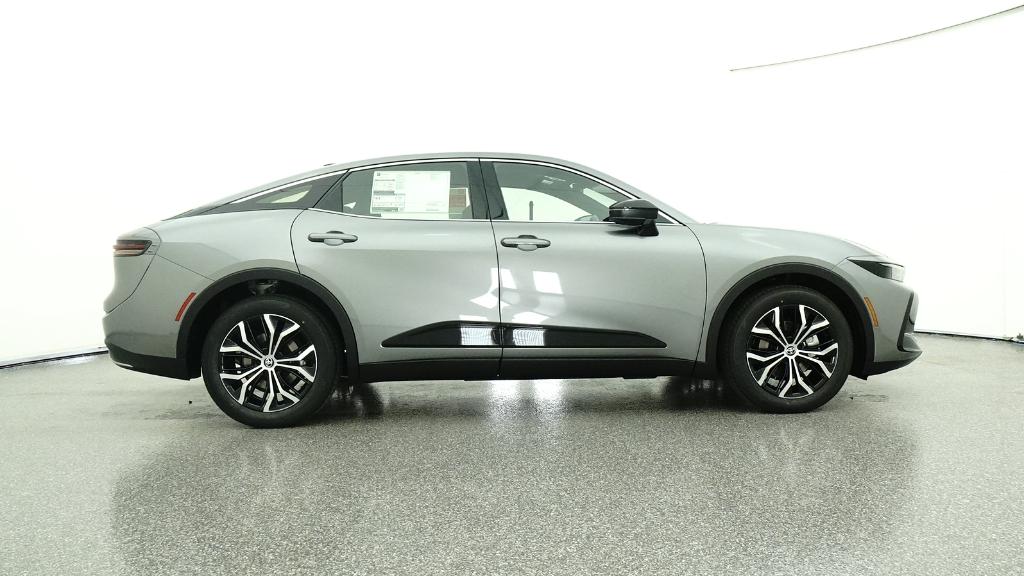 2026 Toyota Crown XLE - Photo 39
