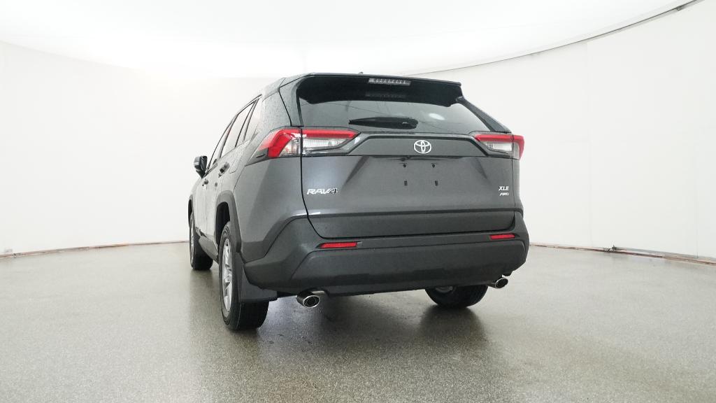 2025 Toyota RAV4 XLE photo 3