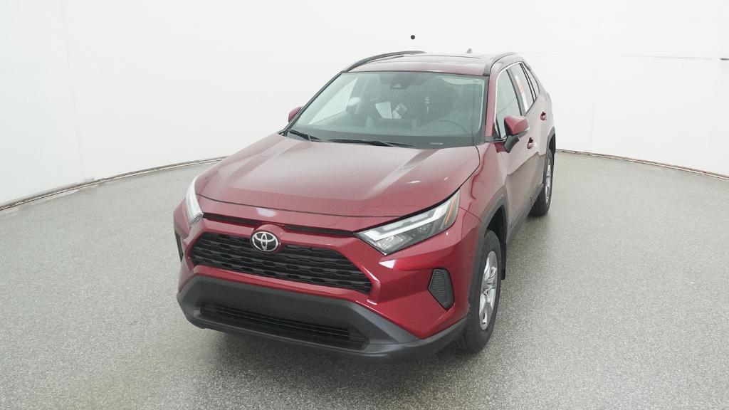 2025 Toyota RAV4 XLE photo 3