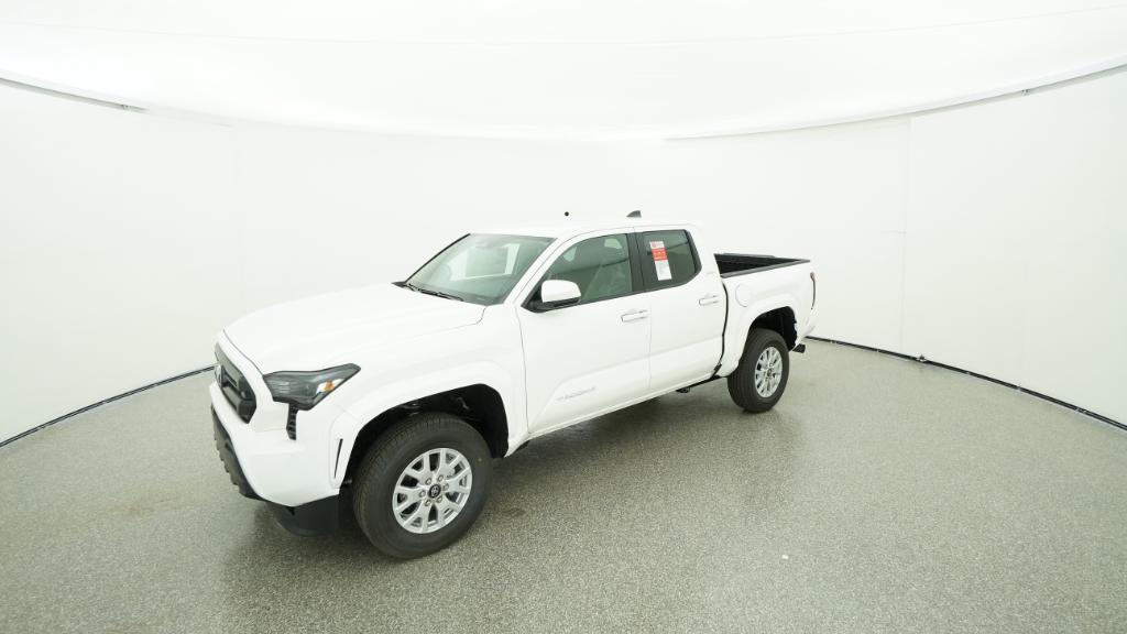 2025 Toyota Tacoma SR5's photo