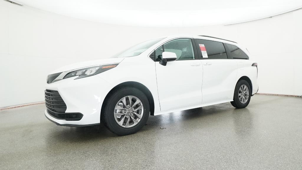 New 2026 Toyota Sienna LE 8 PASSENGER