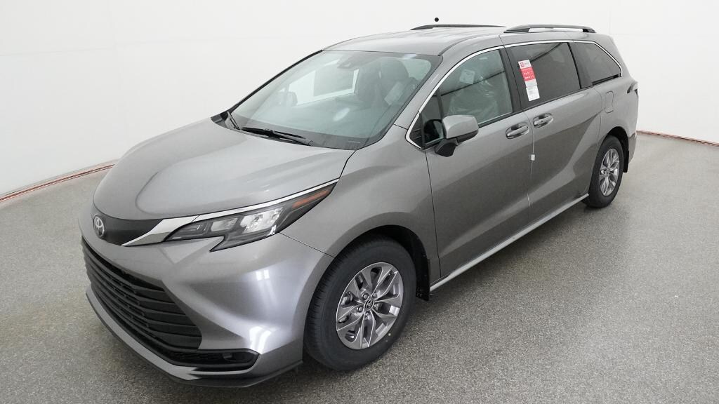 New 2026 Toyota Sienna LE Van Passenger Van