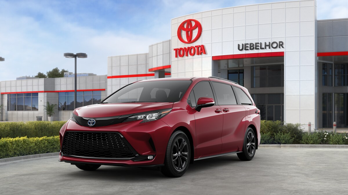 2025 Toyota Sienna XSE photo 2